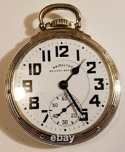 Hamilton 16S. 21 jewel adj 992B porcelain Railway Special dial (1946) 10K A case